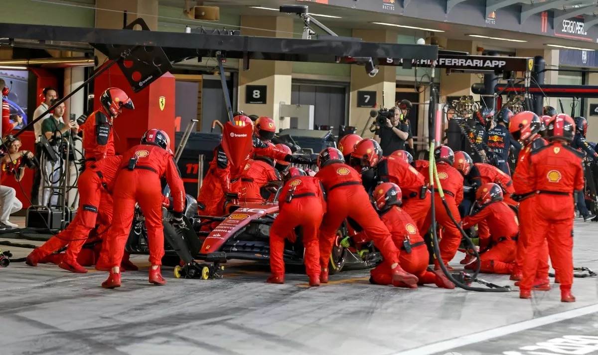 تسببت_إستراتيجية_فريق_فيرارى_الخاطئة_لفقدانهم_مركز_وصافة_الفرق_بموسم_2023