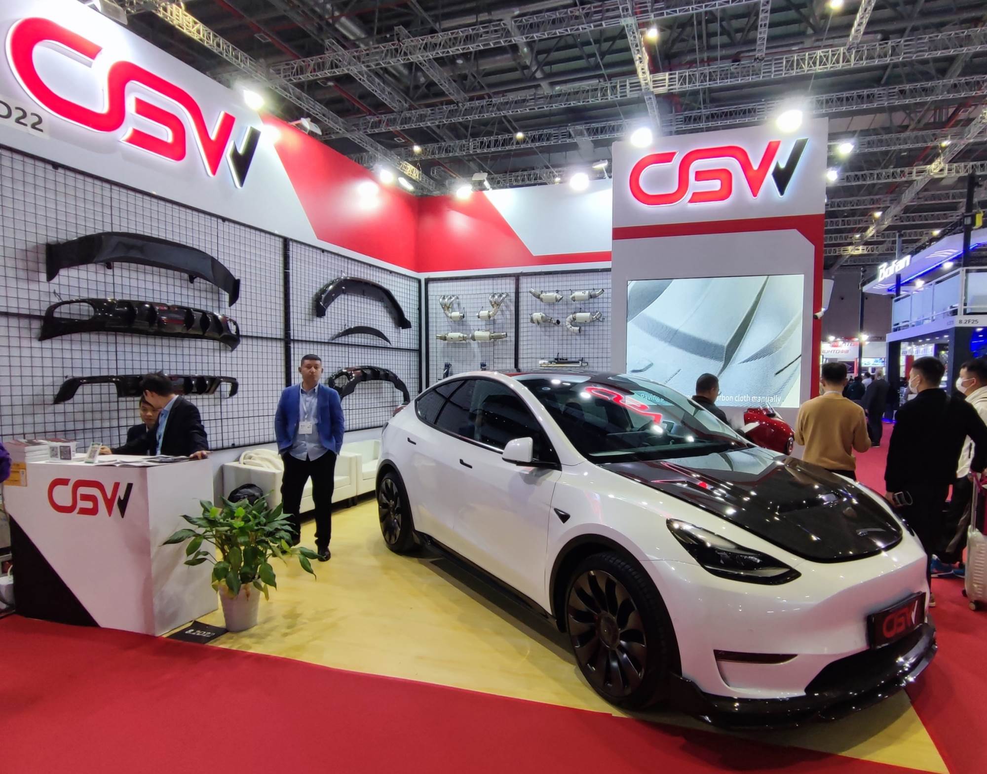 لم_تسلم_السيارات_الكهربائية_من_توفير_كماليات_وقطع_التعديل_الخاصة_بها