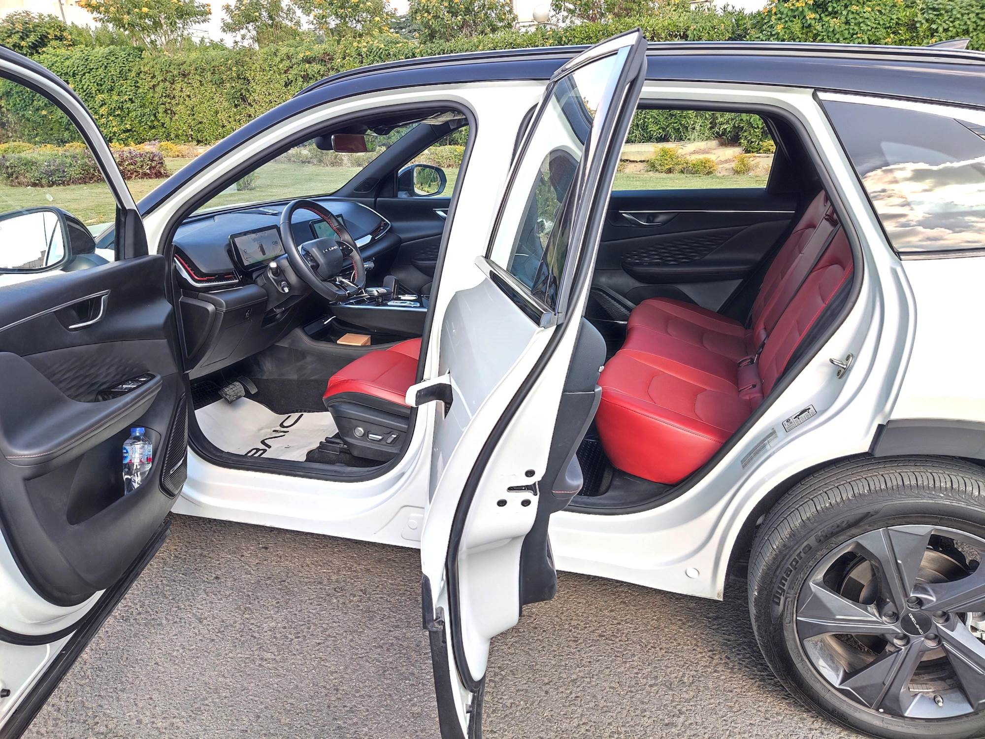 مقصورة_ركاب_تتسع_لخمسة_ركاب_ومعززة_بقاعدة_عجلات__بطول_2735_مم