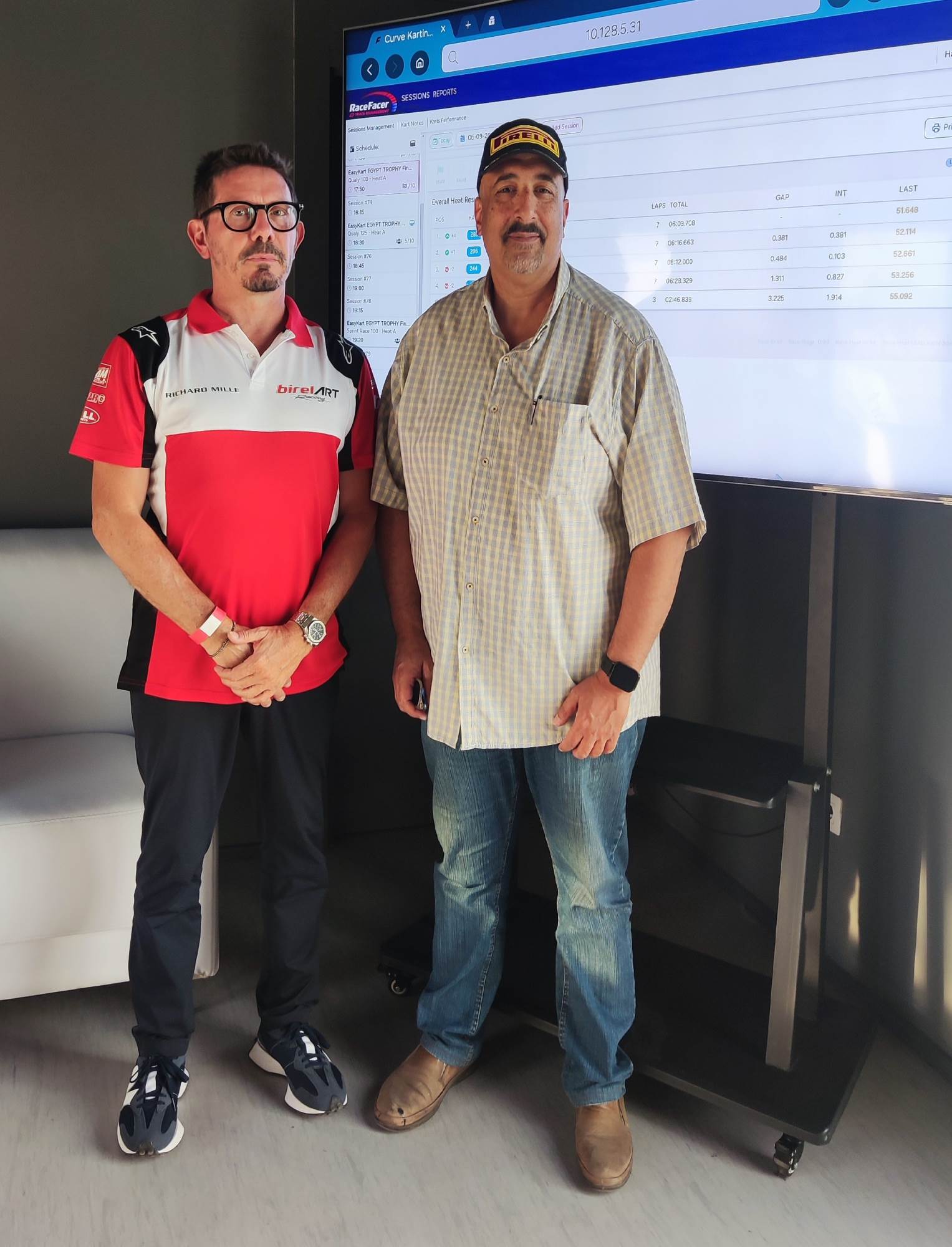 الزميل_-_أشرف_كاره_مع_السيد،_رونى_سالا