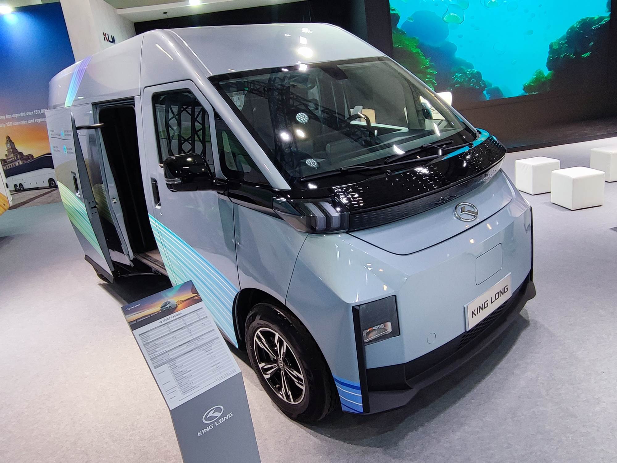 إهتمت_كينج_لونج_بتقديم_فئات_صغيرة_من_باصاتها_وكذلك_كشاحنات_نقل_بضائع_result