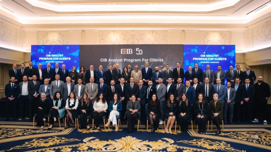 البنك التجاري الدولي يحتفل بتخريج الدفعة الأولى من برنامج محللي الائتمان المخصص لعملائه من الشركات