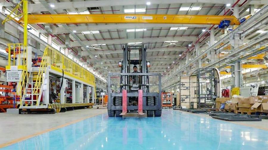 غدا.. سلطنة عُمان تحتفل بيوم الصناعة العُمانية برؤية تنافسية عالمية