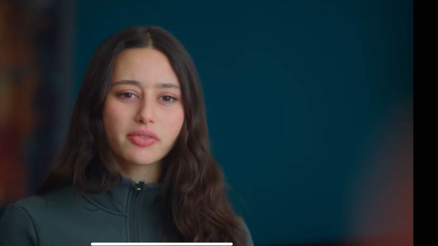 لينا صوفيا قلقة على ياسمين عبد العزيز في الحلقة الثانية من مسلسل "ننسى اللي كان"