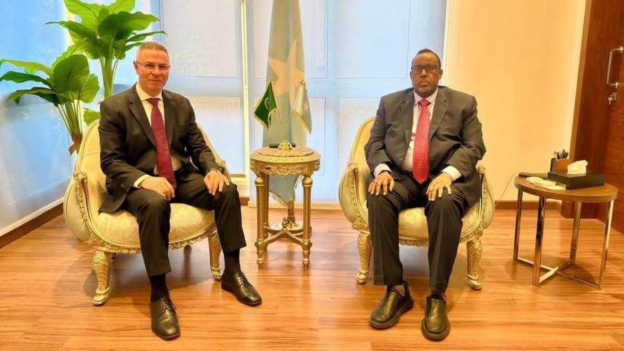 سفير الصومال بالقاهرة يستقبل الأمين العام المساعد لجامعة الدول العربية لقطاع فلسطين 