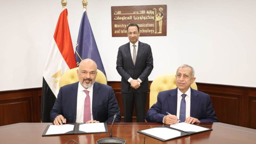 شراكة استراتيجية بين الأكاديمية العربية وإي آند مصر لإنشاء مختبرات متطورة للاتصالات