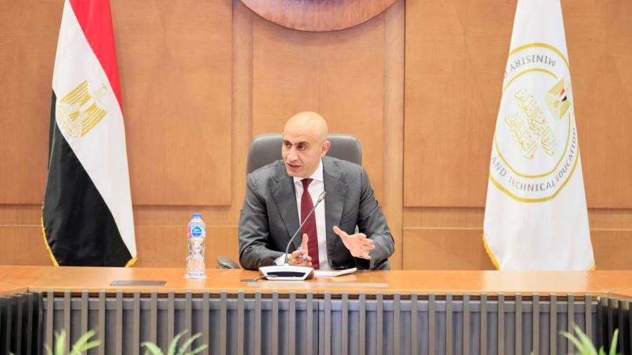 قرارات هامة من وزير التعليم اليوم بشأن الحضور والانضباط