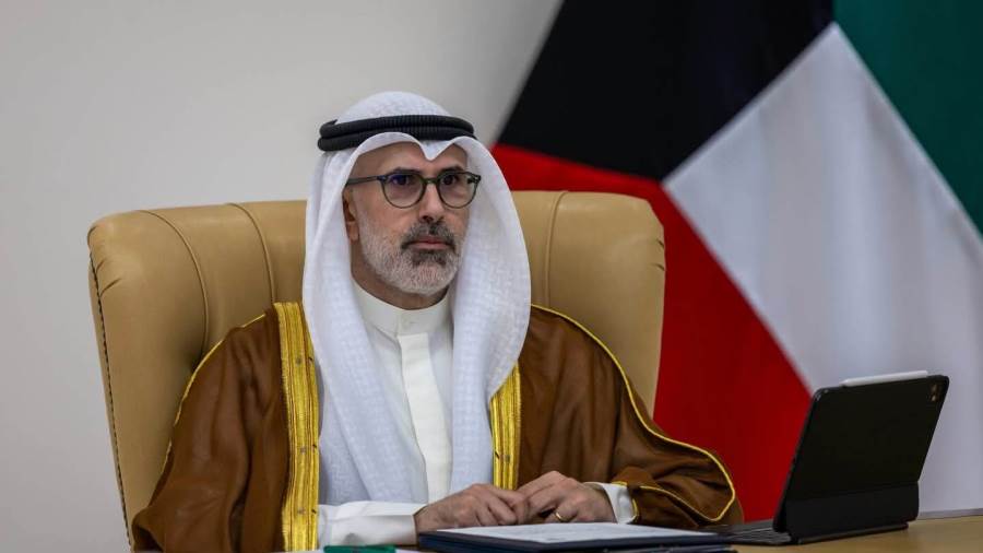 الكويت تؤكد على احترام القانون الدولي وأمن الملاحة في مضيق هرمز