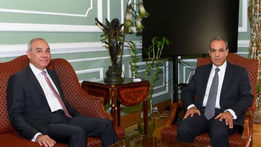 وزير الخارجية يلتقي رئيس مجلس إدارة الهيئة العامة للاستعلامات
