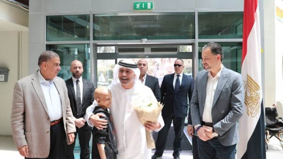 سفير الإمارات لدى مصر: زيارة مستشفى 57357 تجربة إنسانية عميقة ودعمنا مستمر للأطفال المرضى