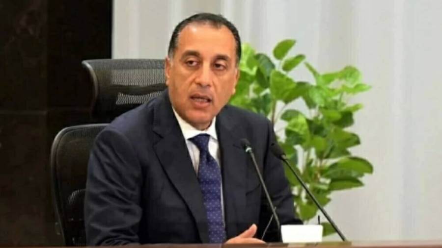 رئيس الوزراء يهنئ رئيس الجمهورية بذكرى عيد تحرير سيناء