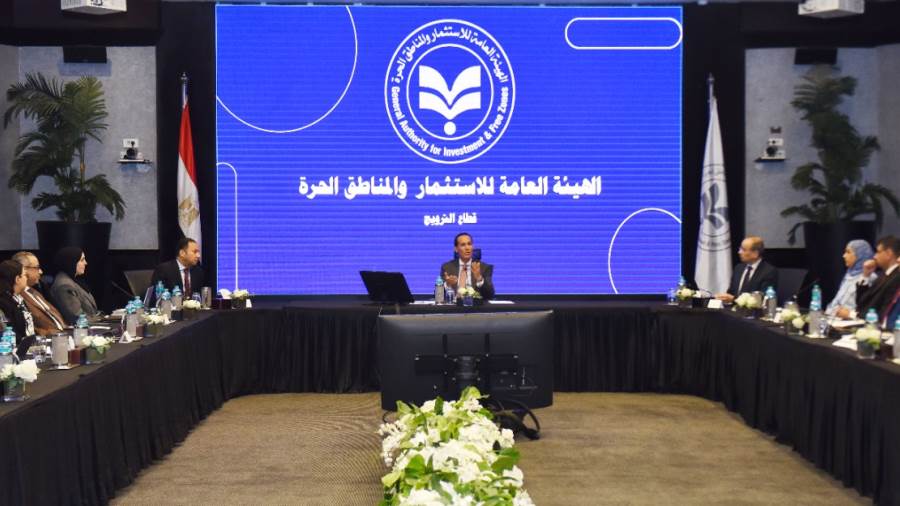 الرئيس التنفيذي للهيئة العامة للاستثمار والمناطق الحرة يبحث سبل تطوير آليات استهداف الاستثمارات المحلية والأجنبية