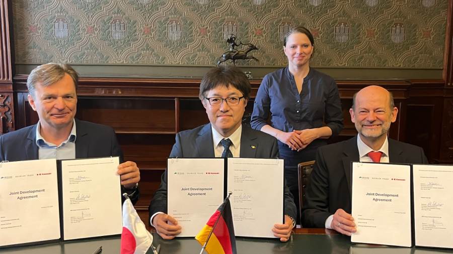 Daimler Truck وMB Energy وكاواساكي للصناعات الثقيلة يوقعون اتفاقية لتطوير سلسلة إمداد الهيدروجين السائل إلى أوروبا عبر هامبورغ