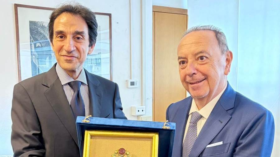 بسام راضي يلتقى بالنائب العام الإيطالي لبحث قضايا الشباب المصرى فى إيطاليا ويوجه رسالة للمصريين فى الخارج
