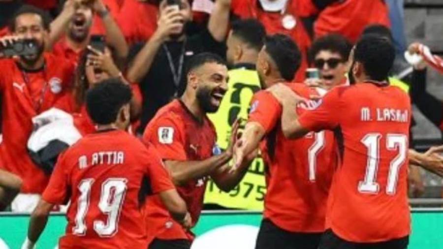 سفير الإمارات لدى القاهرة يهنئ مصر بالفوز المستحق في كأس العالم: "أداء رائع وعكس عزيمة الفراعنة"