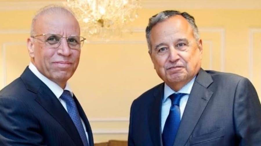 السفير العراقي والأمين العام للجامعة العربية يبحثان تعزيز العمل العربي المشترك