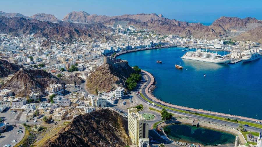زوار سلطنة عُمان خلال النصف الأول لعام 2026 بلغوا نحو  1.8 مليون زائر
