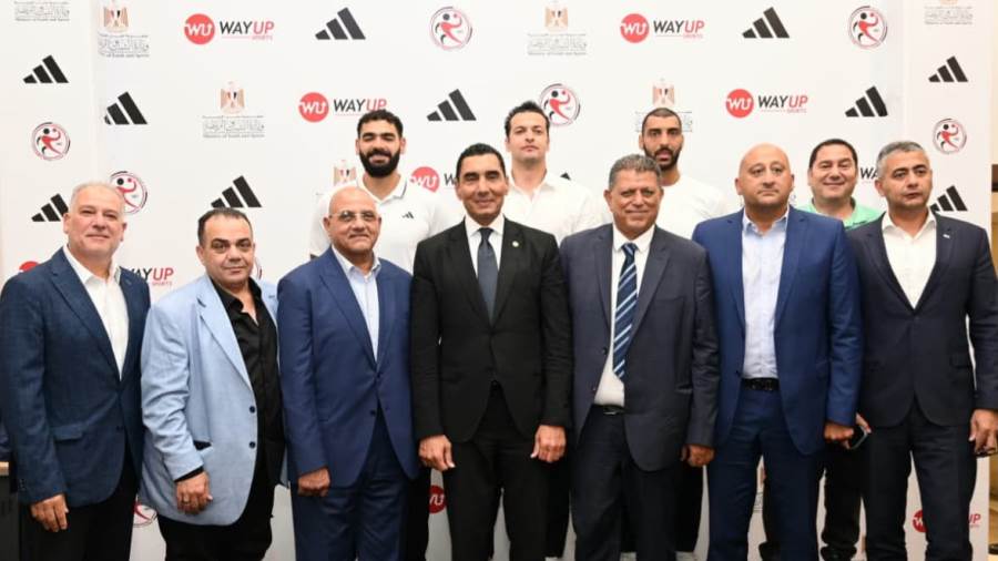 وزير الشباب والرياضة يهنئ رئيس اتحاد اليد بالفوز علي الدنمارك والانتصارات المدوية في مونديال اليد