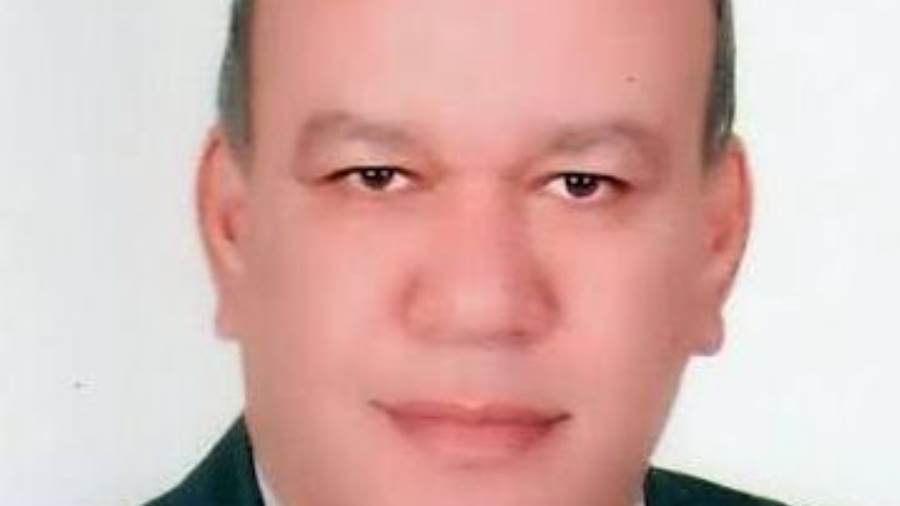 "إسحق" يكرم عاملين بشركة ميناء القاهرة الجوي لسرعة استجابتهما وإنقاذ حياة طفل بمطار القاهرة الدولي