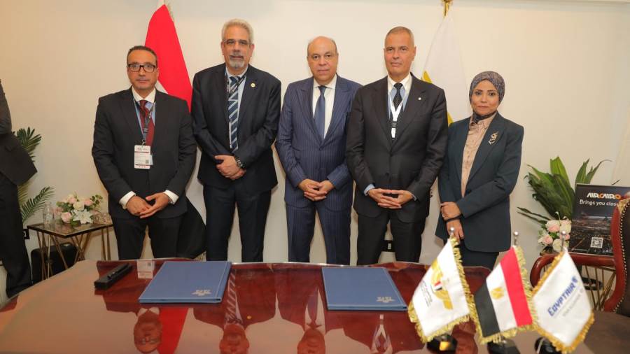 وزير الطيران المدني يشهد توقيع اتفاقية «CO2 Connect» بين مصرللطيران والأياتا لدعم الإستدامة البيئية والتحول نحو طيران أكثر استدامة