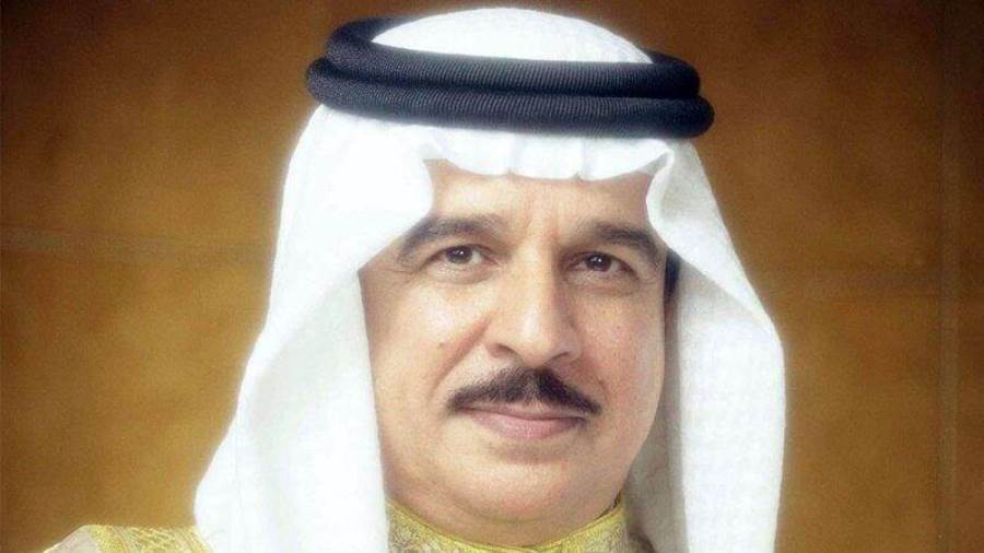 ملك مملكة البحرين يستقبل قائد القوات البرية بالجيش البريطاني