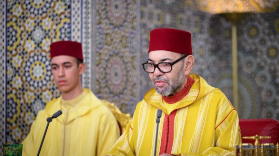 الملك محمد السادس: الاعتزاز بالهوية المغربية حافز لتحويل الانتماء إلى مسؤولية وطنية