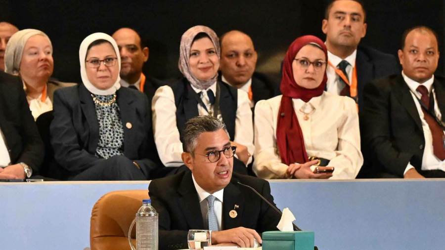 وزير التموين يستعرض تطوير منظومة الدعم وتعزيز الرقابة الرقمية على الأسواق خلال جلسة «ضبط الأسواق ومنظومة حماية اجتماعية أكثر فاعلية» بمنتدى مصر 2026