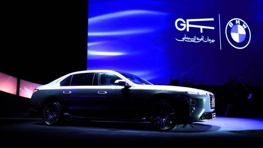 جلوبال أوتو تكشف عن الفئة السابعة الجديدة من (BMW) في مهرجان الجونة السينمائي 2026