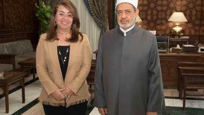  قائد القوات البحرية بمناسبة العيد السنوى :  نواجه الهجرة غير الشرعية وتهريب البضائع.. والدول الأوروبية تتجه إلى دول العالم الثالث فى التصنيع لرخص اليد العاملة ووفرتها