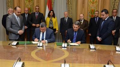 خبراء اقتصاد يطالبون بضرورة ربط الأجر بالإنتاج د.أبوالوفا: حكومة محلب حريصة على التواصل مع النقابات العمالية