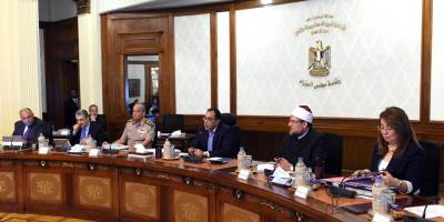  د. أحمد فاروق رئيس الإدارة المركزية لخطط العمل البيئى وقطاع الفروع بوزارة البيئة فى حوار مع «السوق العربية»:  77 منشأة أوقفت الصرف المخالف كانت تلوث المياه بـ900 مليون متر مكعب