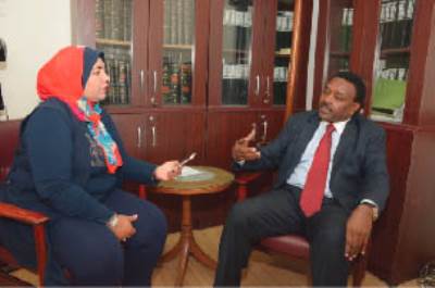 الوزير المفوض محمد خير مدير إدارة المنظمات والاتحادات بجامعة الدول العربية:  هناك مؤسسات تتاجر باسم وشعار جامعة الدول العربية ولا علاقة لنا بها