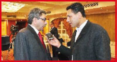 مسؤولون وخبراء مصرفيون يناقشون قضية فض الاشتباك بين البنوك العملاء والبنوك 