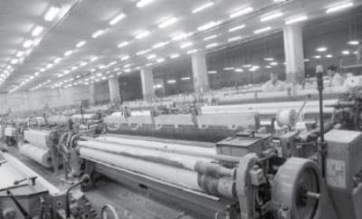   إتاحة خدمات الدفع الإلكترونى خلال أسبوعين.. وإصدار 7150 تصريحًا لمصانع جديدة