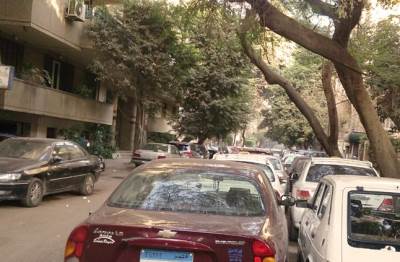 شوارع القاهرة والجيزة تتحول لجراجات للسيارات