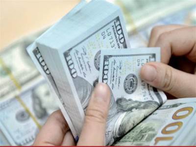 الدولار يتراجع أمام الجنيه المصرى قرشين في 8 بنوك