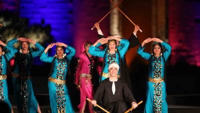 وزير الثقافة تكرم 14 شخصية من رموز فرقة رضا احتفالا بمرور 60 عام على تأسيسها 