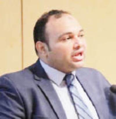 باحث مركز خطوط مكتبة الإسكندرية: اتباع مدارس الخط العربى لـ«التعليم الابتدائى».. «يسىء لها».. وإمكانية تطويرها «معدومة»