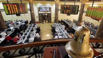 البورصة المصرية تقلص من مكاسبها الصباحية بالمنتصف