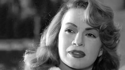 ‎هند رستم: كوكب الجمال «المتناقض» و«الشرس»