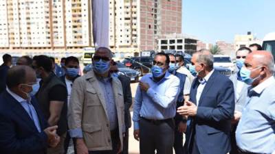 بتكلفة 1.1 مليار جنيه.. رئيس الوزراء يتفقد مشروع إنشاء طريق مزدوج يربط مدينتي كفر الشيخ ودسوق 