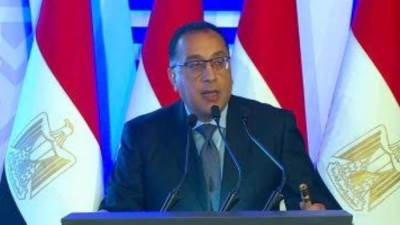 رئيس الوزراء يهنئ وزير الدفاع بذكرى نصر أكتوبر المجيد