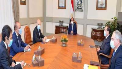 السيسى يوجه بمواصلة التعاون المكثف مع شركة إينى للبترول وتسهيل نشاطها بمصر