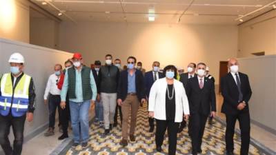 وزيرة الثقافة تزور مكتبة ومتحف العاصمة الإدارية الجديدة