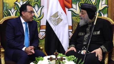 رئيس الوزراء يُهنئ البابا تواضروس الثاني بعيد الميلاد المجيد
