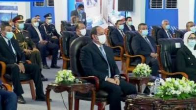 الرئيس السيسى: "الشعب المصرى هو اللى بيصرف مش الدولة"