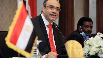 برقية تأييد لفخامة الرئيس السيسي  من المشاركين في احتفالية إصدار كتاب "حماية الشعوب في زمن الحروب" لخالد القاضي 