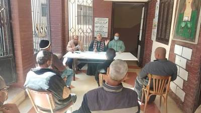 ثقافة المنيا تناقش كيفية "توجيه الشباب إلى حب الأدب العربي" بالعدوه