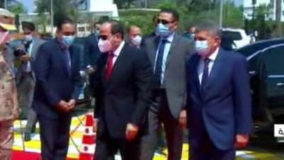 الرئيس السيسى يصل هيئة قناة السويس بالإسماعيلية لافتتاح مشروعات جديدة