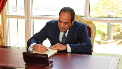 الرئيس السيسى يوقع قانونا بتعديل بعض أحكام قانون إنشاء صندوق "تحيا مصر"